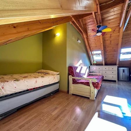 Acogedor Atico Duplex En El Centro En Biescas/4Pax Apartman Kültér fotó