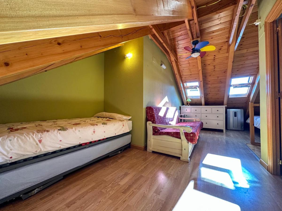 Acogedor Atico Duplex En El Centro En Biescas/4Pax Apartman Kültér fotó