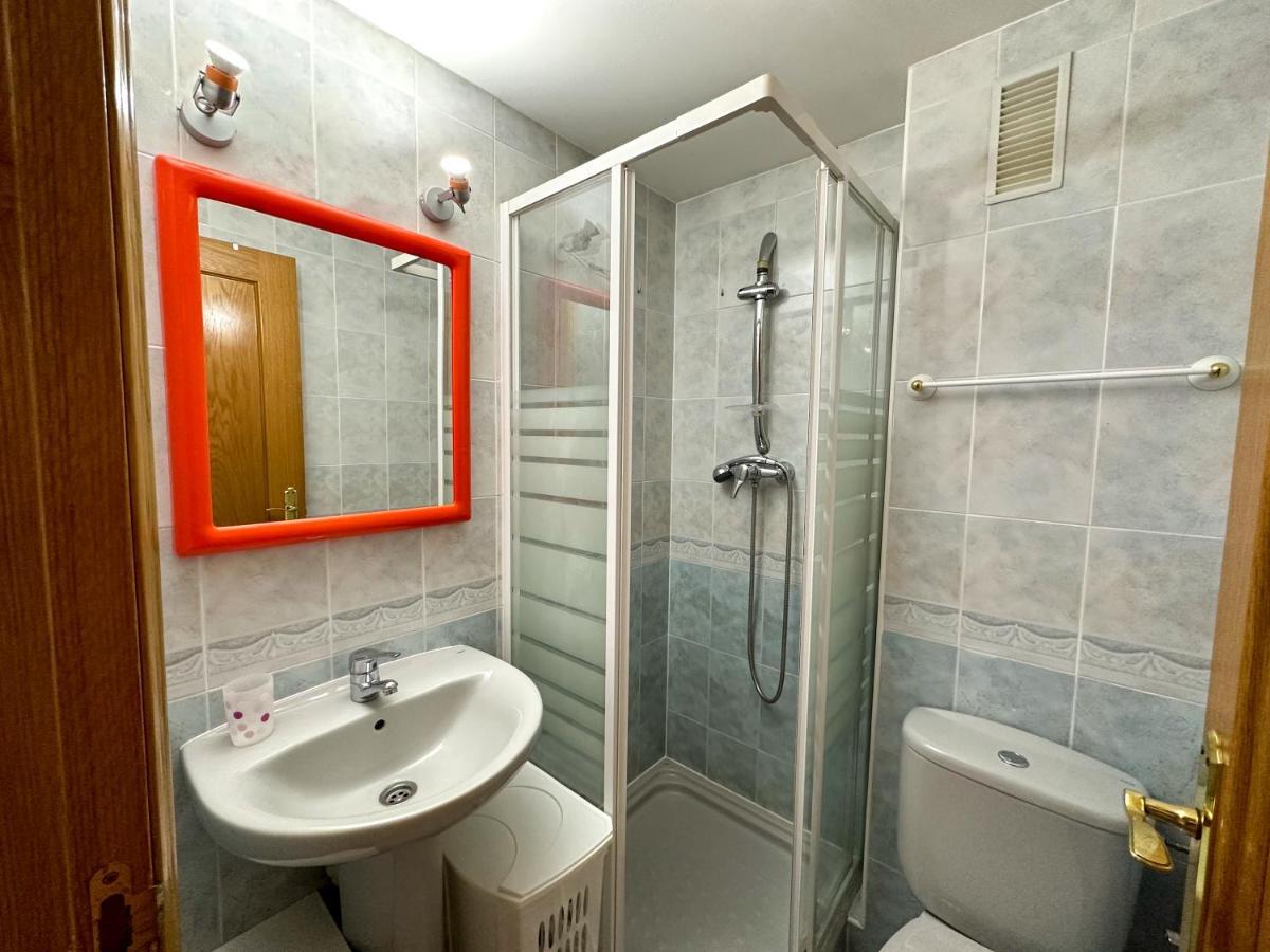 Acogedor Atico Duplex En El Centro En Biescas/4Pax Apartman Kültér fotó